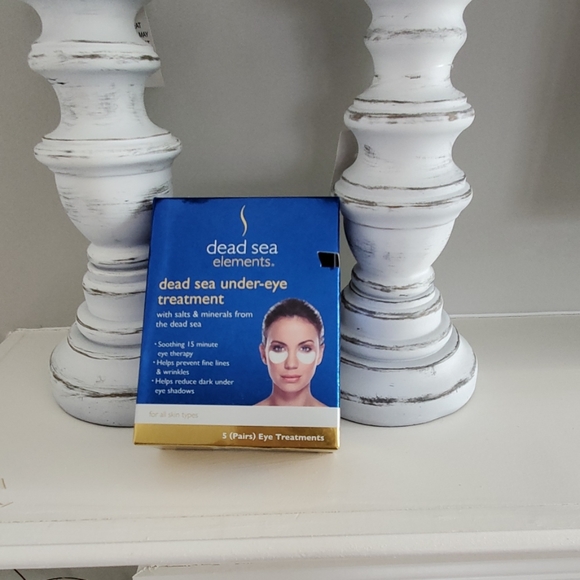 Global Beauty Care Other - NWT DEAD SEA ELEMENTS EYE TREATMENT